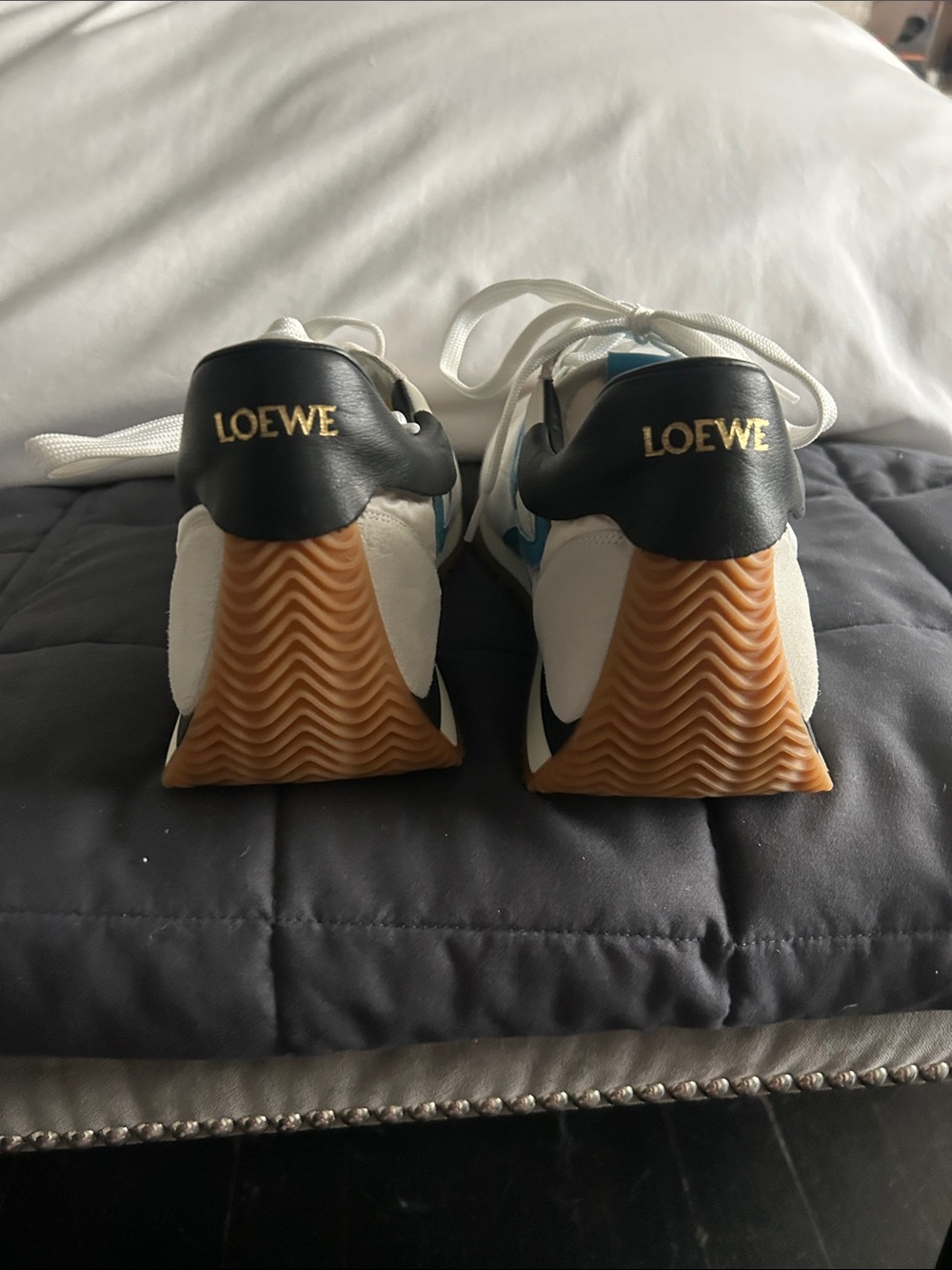 Loewe White Sneakers with Blue Logo and Gum Sole - Men’s size 43 - Picture 4 of 6